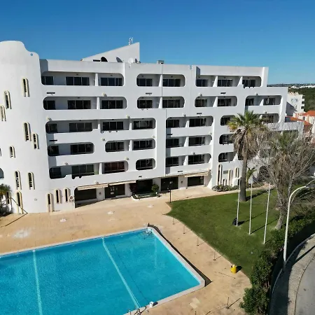 Апартаменты Sea View With Garden And Pool Албуфейра